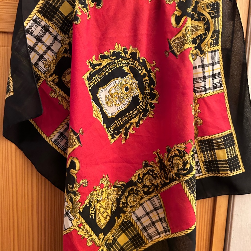Beautiful 30 X 30 Square 100% Polyester scarf.